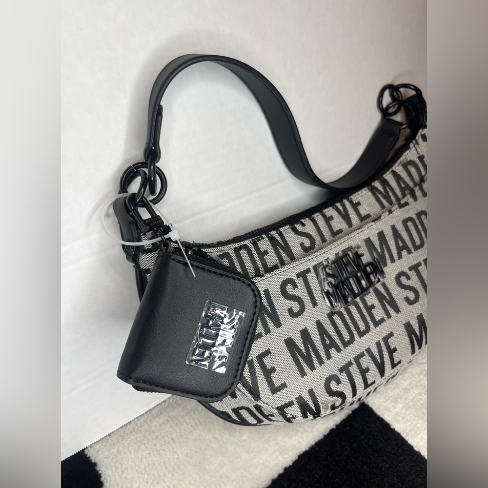 NWT Steve Madden BArmin All Over Logo Shoulder Bag - Picture 6 of 8